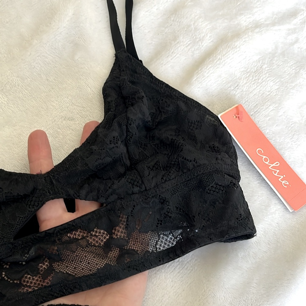 Black Lace Bralette - Picture 2 of 4